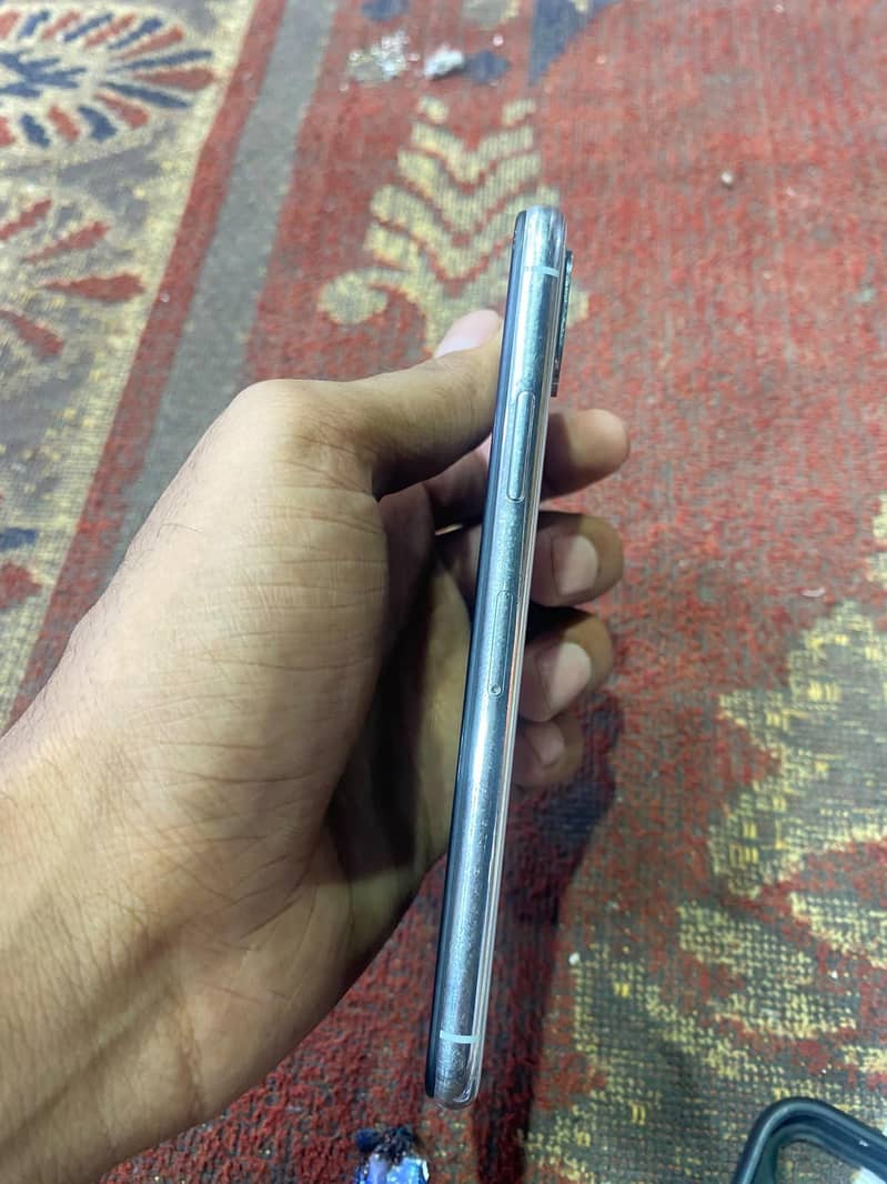 Apple iPhone X 2