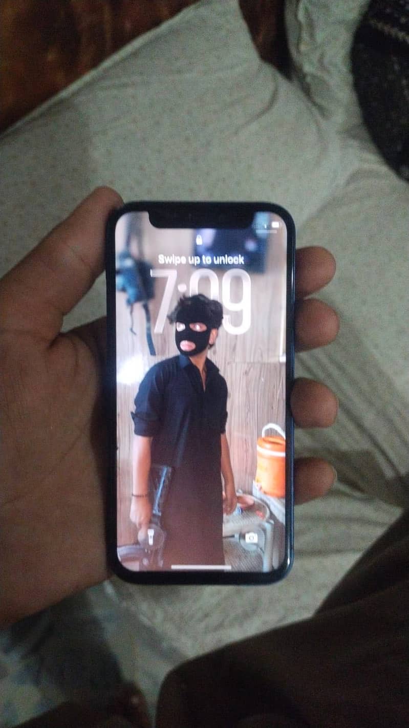 Apple iPhone 12 mini 1