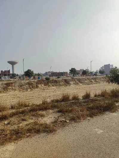 10 Marla Prime Location Available For Sale In New Lahore City