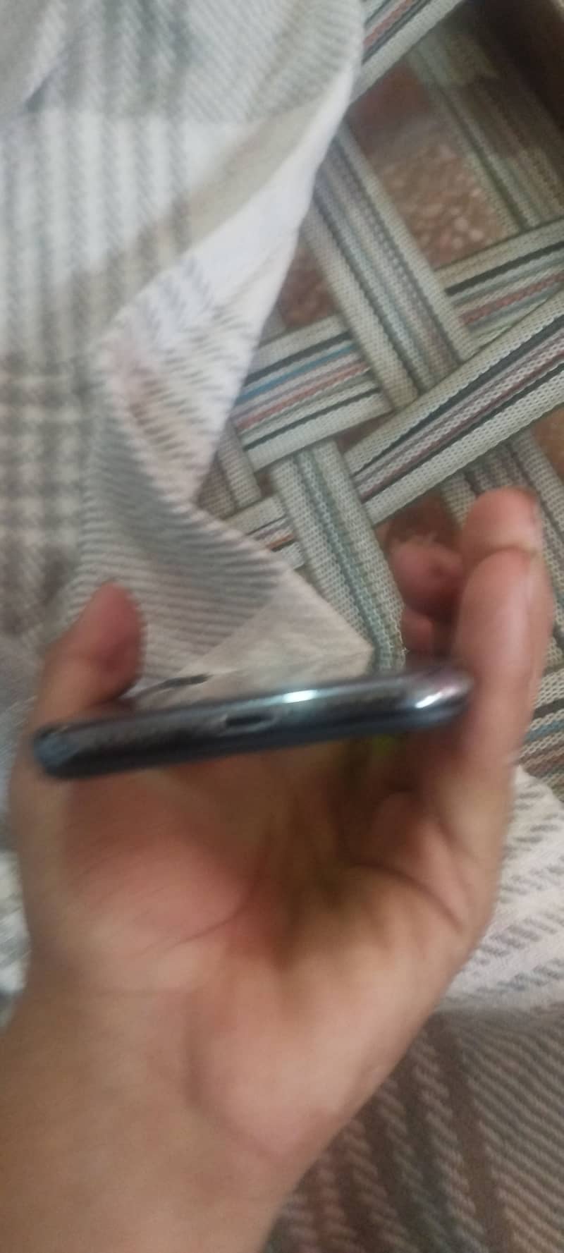 Apple iPhone X 3
