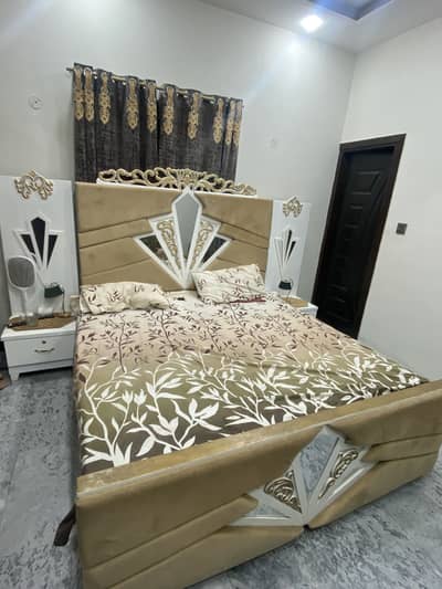 King size bed white