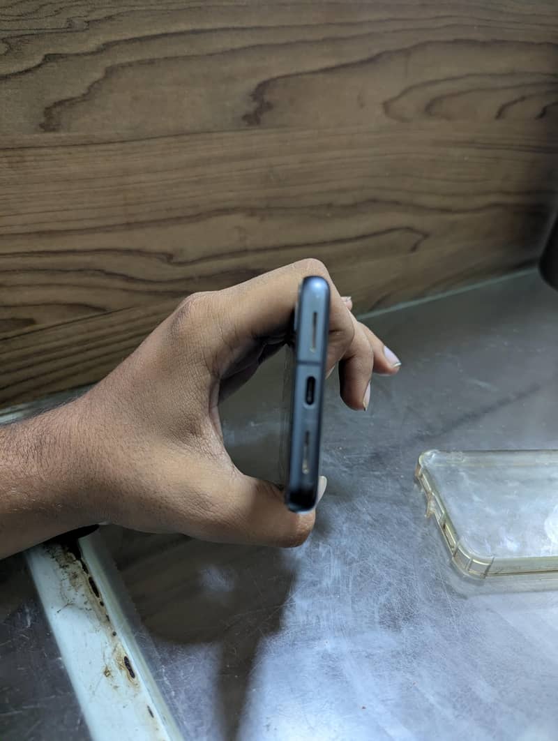 Google Pixel 8 2