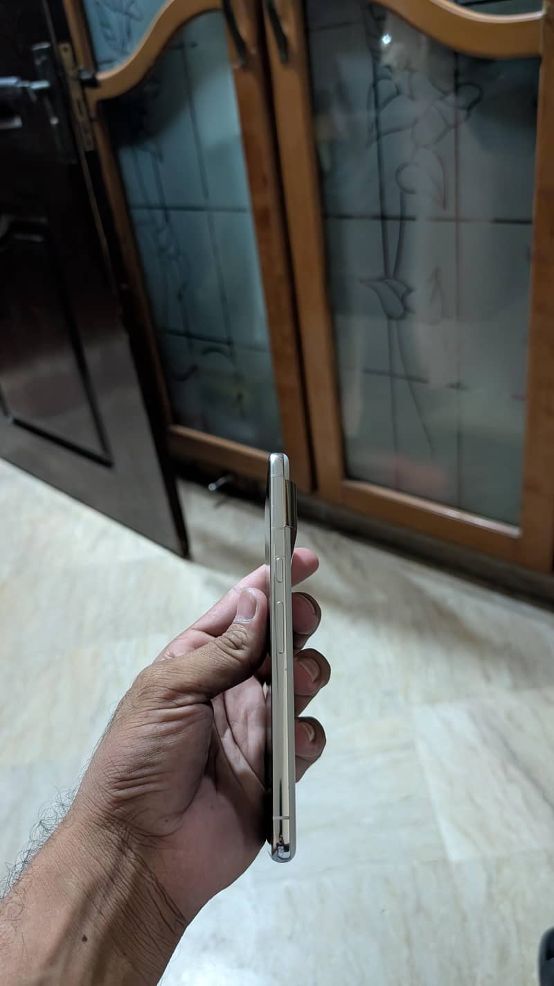 Google Pixel 8 Pro 2