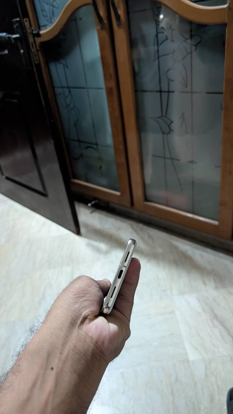 Google Pixel 8 Pro 3