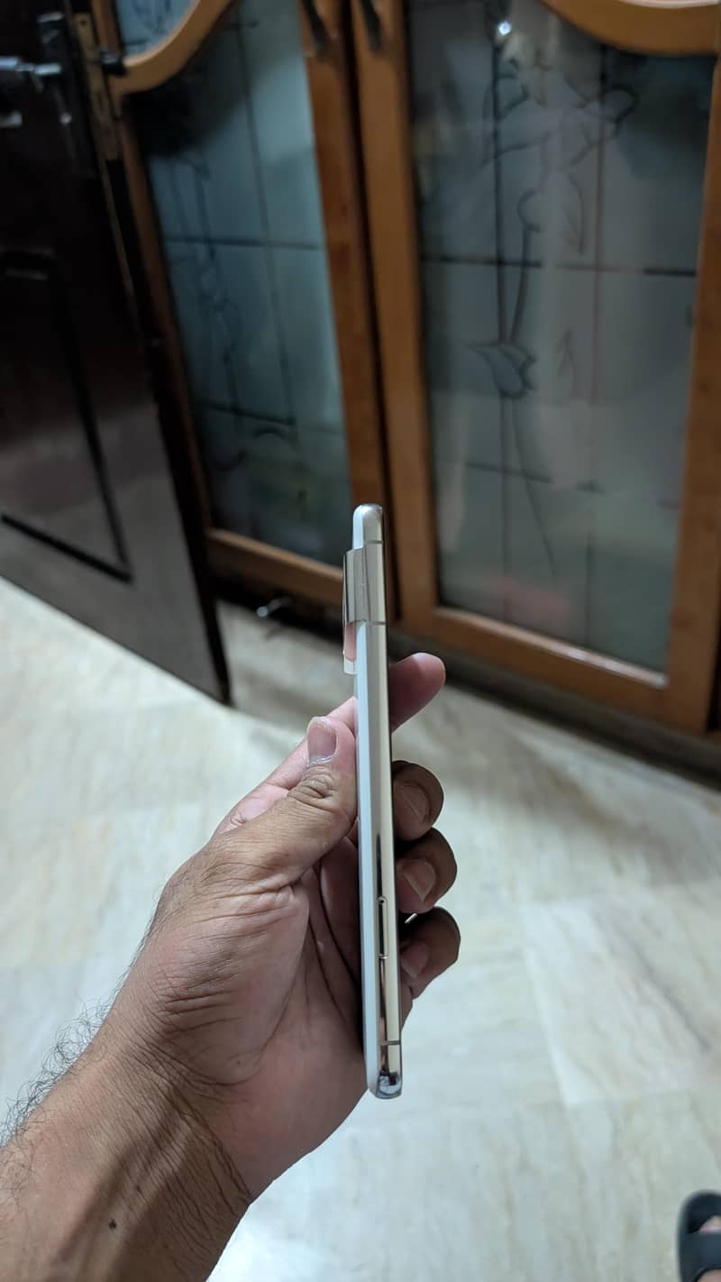 Google Pixel 8 Pro 4