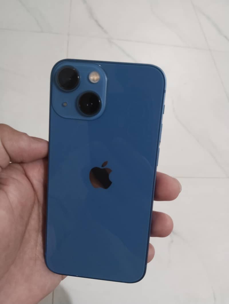 Apple iPhone 13 mini 0