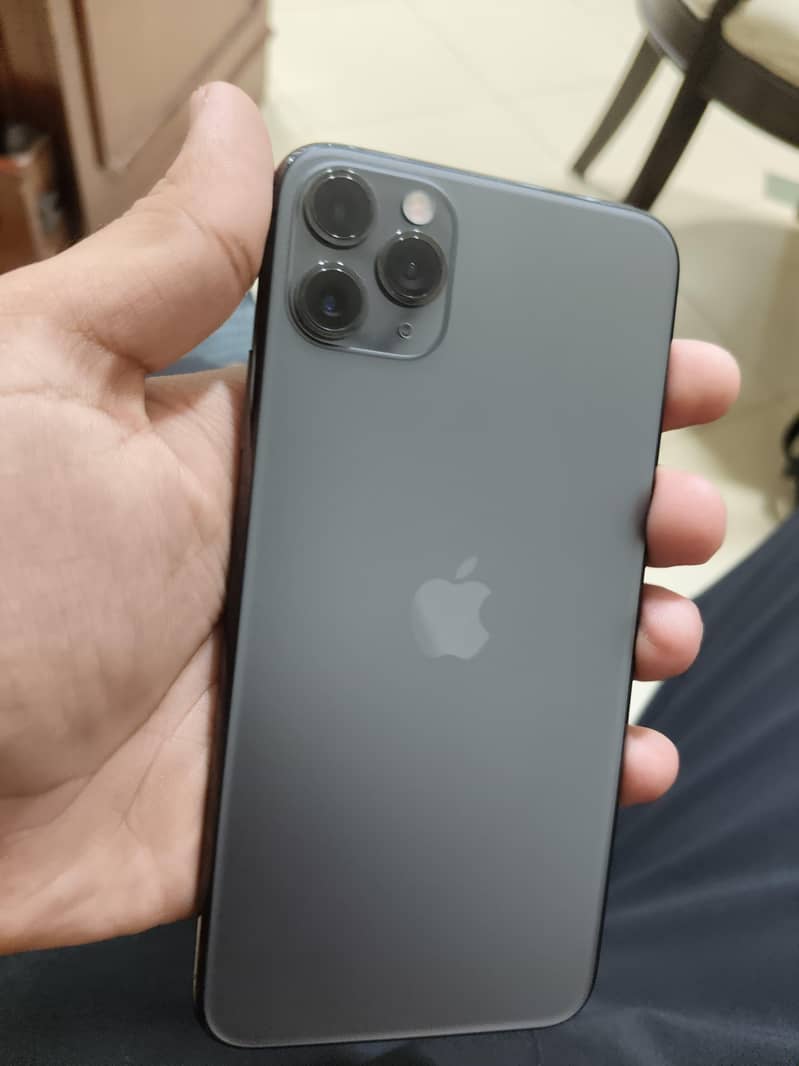 Apple iPhone 11 Pro Max 1