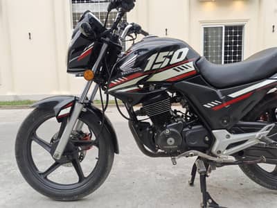Honda CB 150F 2024