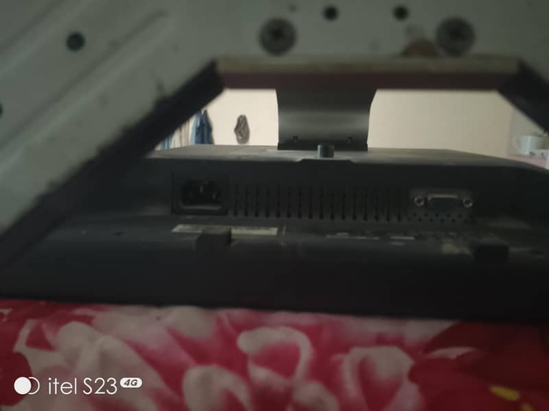 Dell Lcd for PC computer use 2