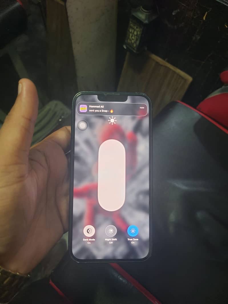Apple iPhone 13 8