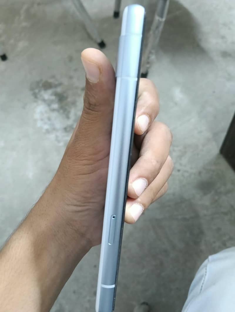 Google Pixel 7a 4