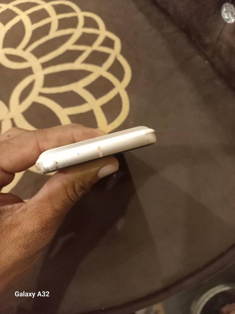 Google Pixel 8 3