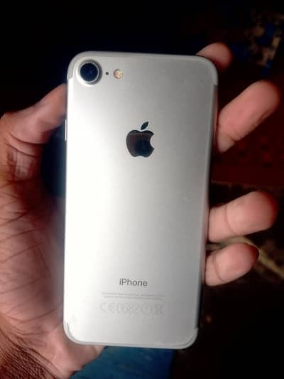 Apple iPhone 7