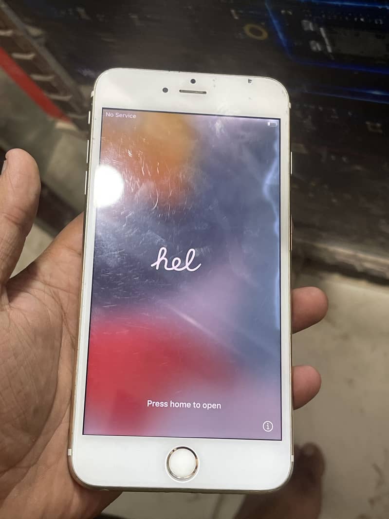 Apple iPhone 6S Plus 0