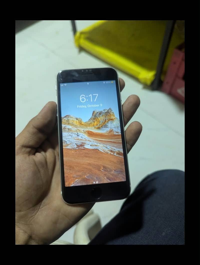 Apple iPhone SE 3