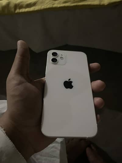 Apple iPhone 12