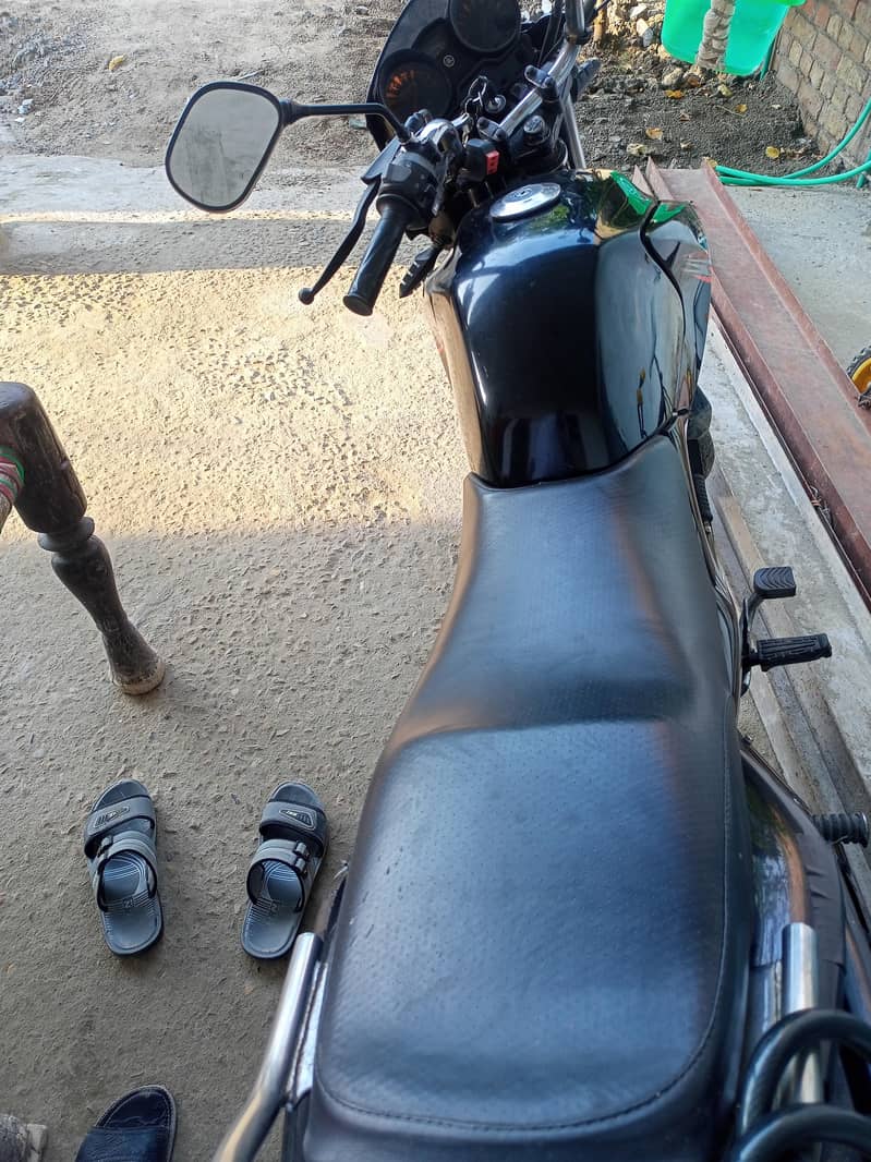 YBR 125 0