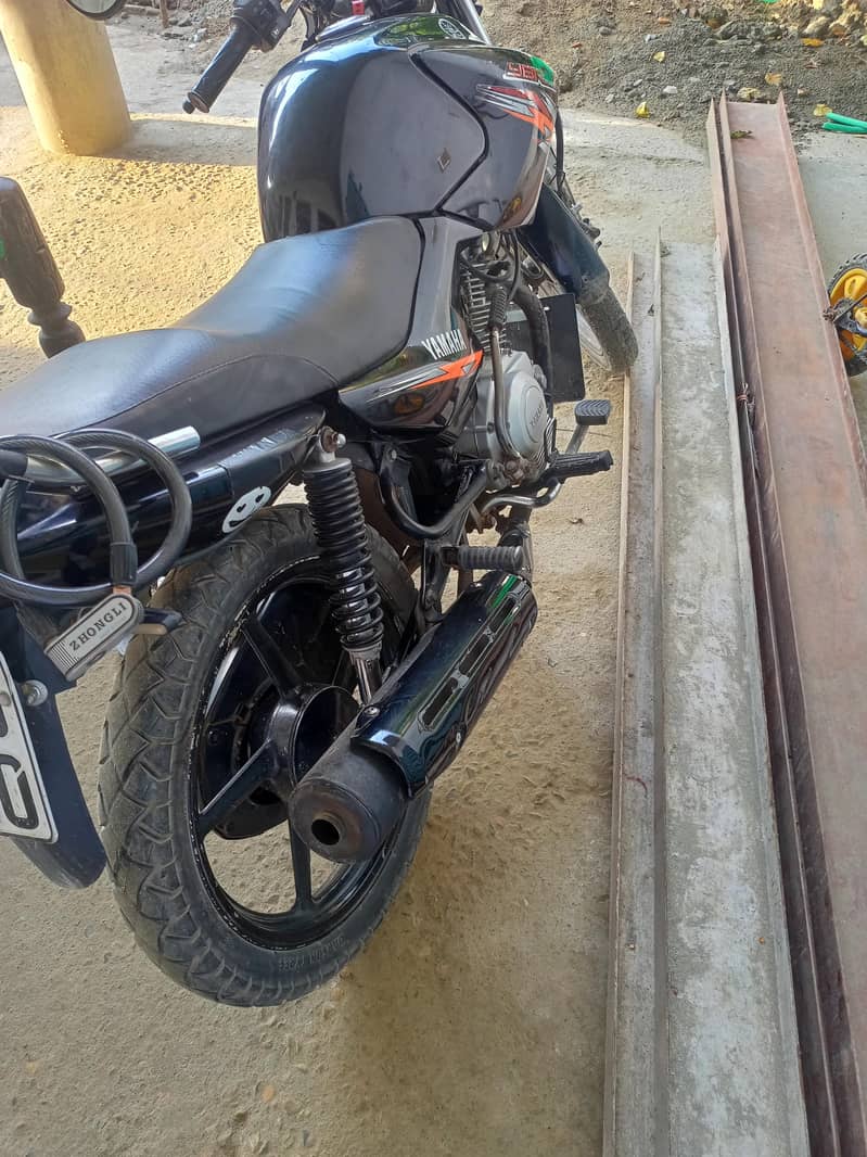 YBR 125 1