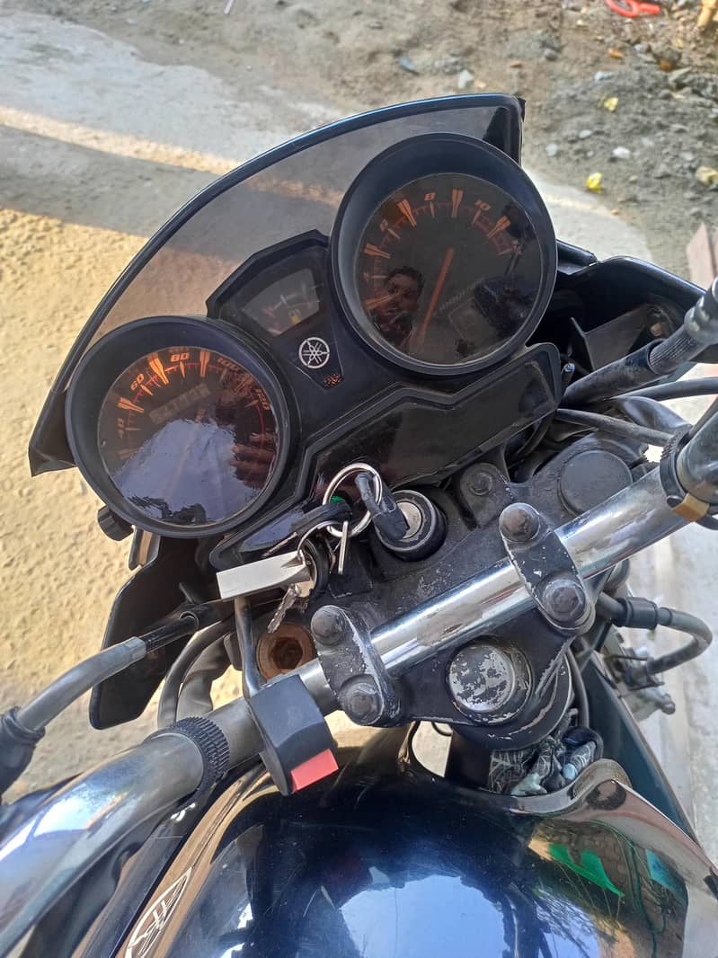 YBR 125 3