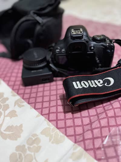 Canon EOS 700D