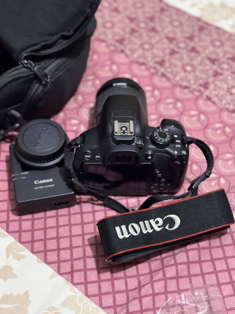 Canon EOS 700D 1