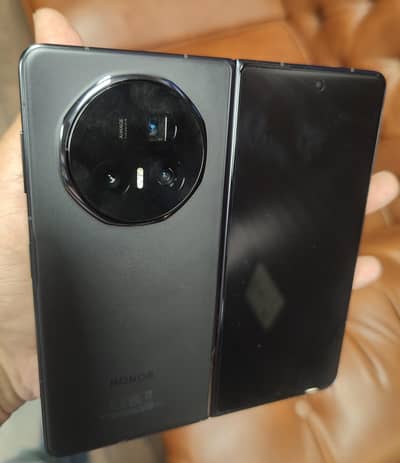 Honor Magic V5