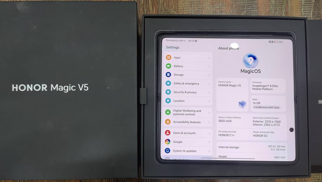 Honor Magic V5 4