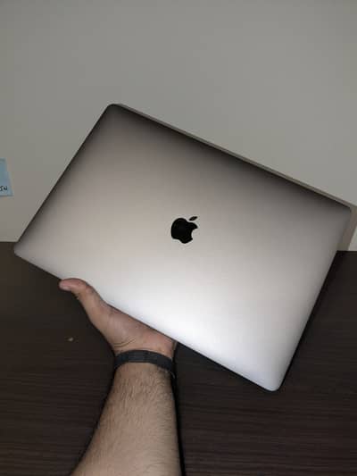 Macbook Pro 2017 - i7 Quad Core | 16gb Ram | 512gb SSD | 4 gb Graphic
