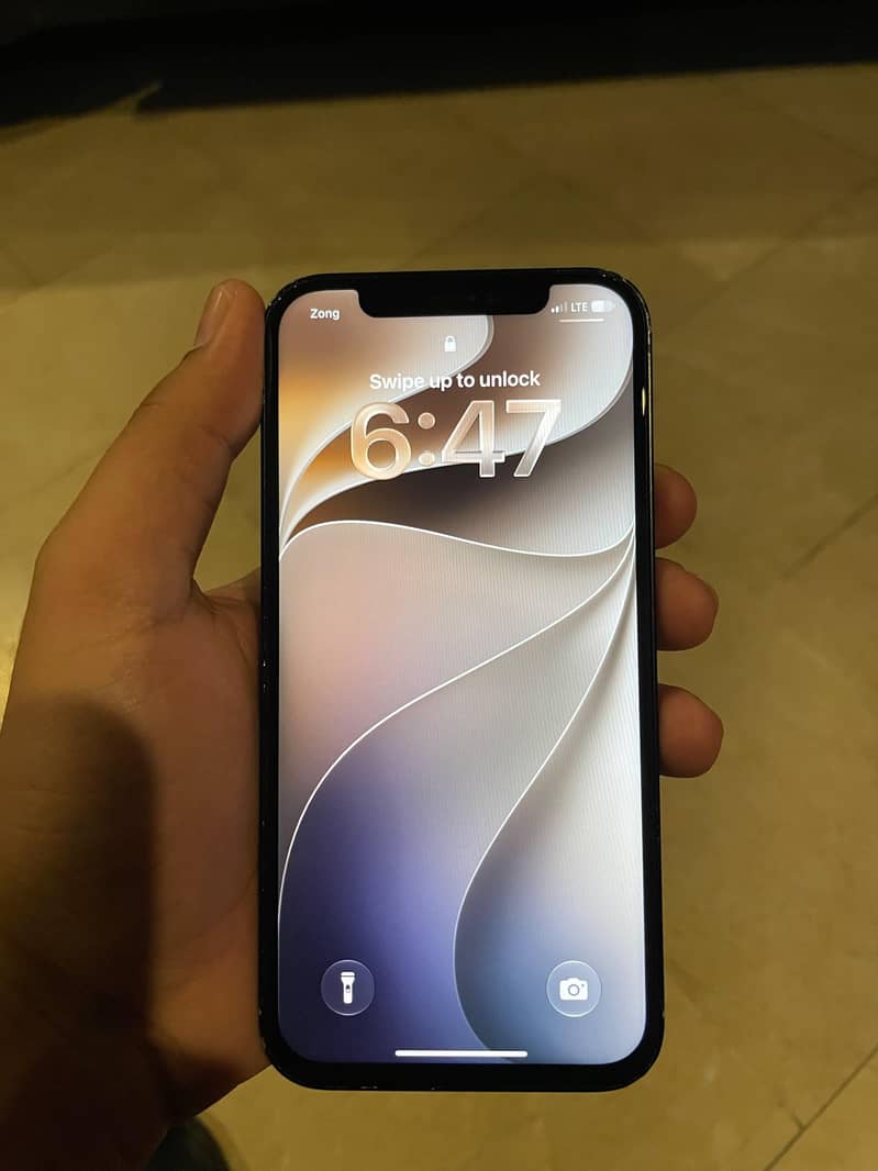 Apple iPhone 12 3