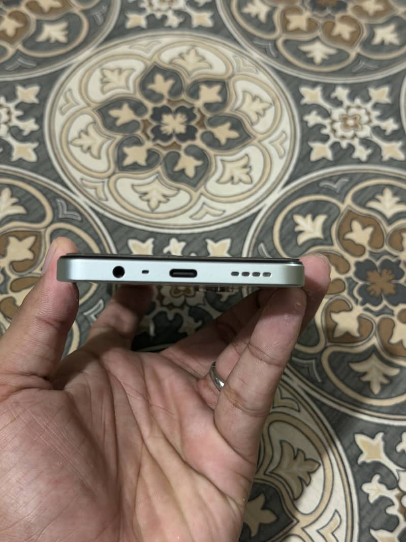 Realme Note 60x 4