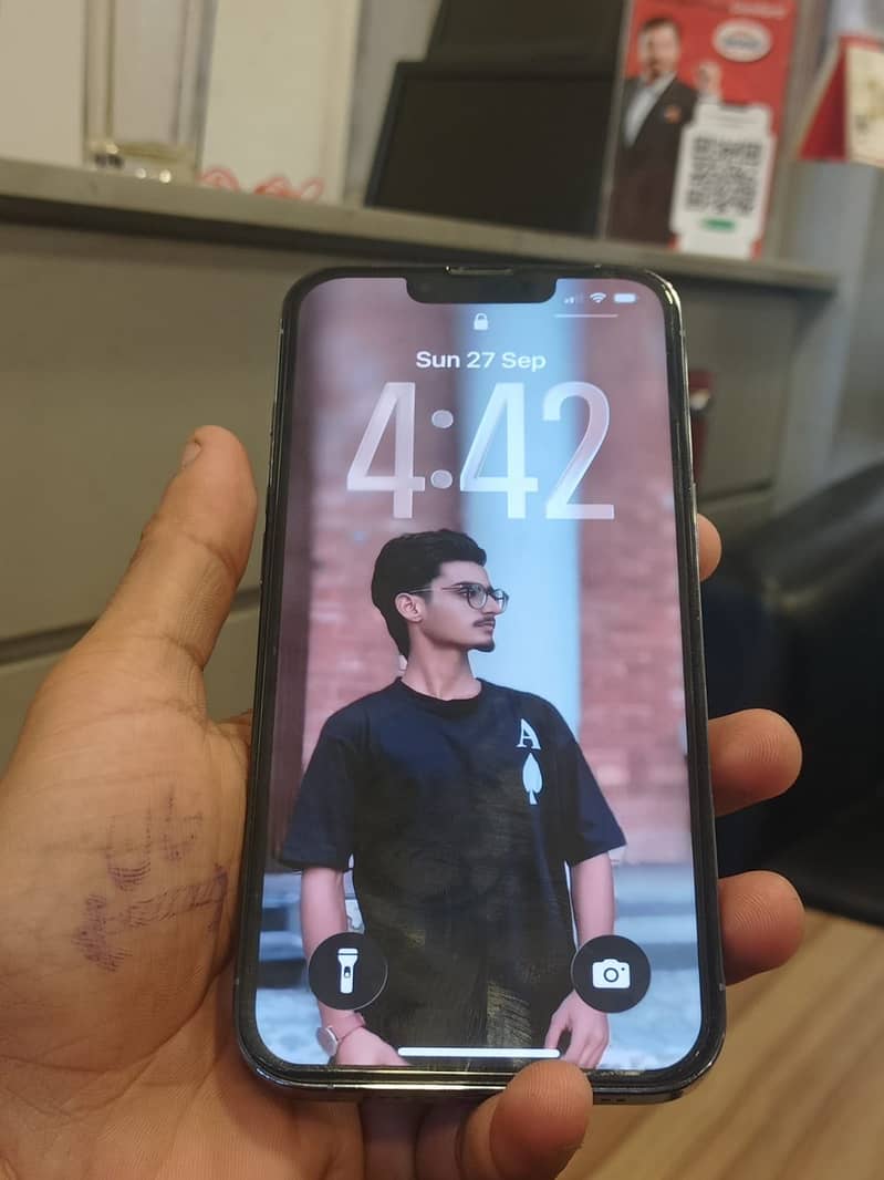 Apple iPhone 13 Pro 4