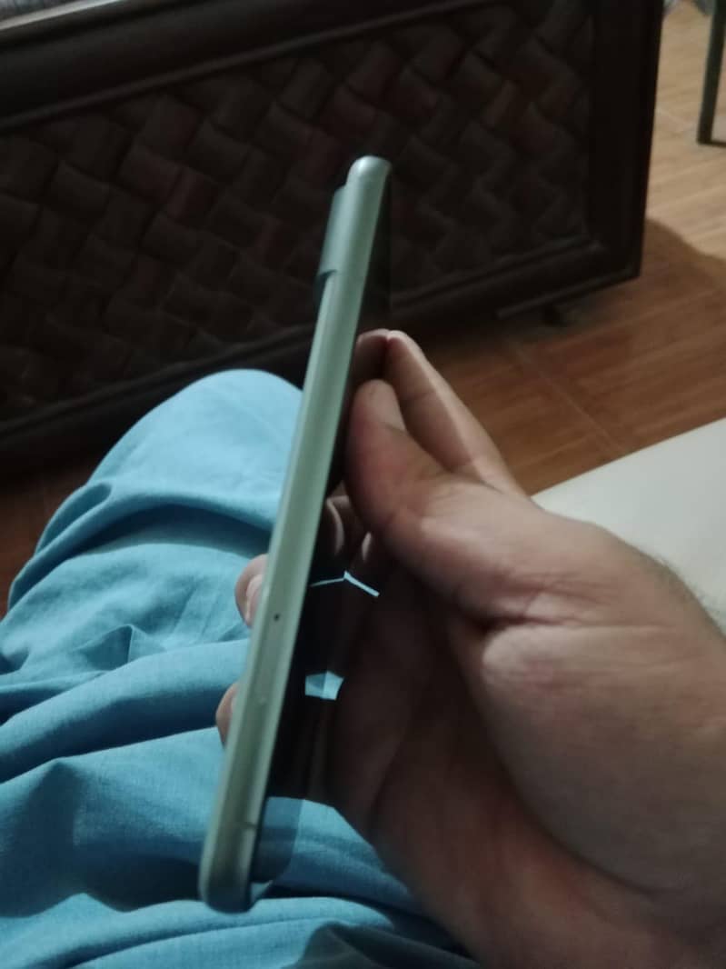 Google Pixel 8 1