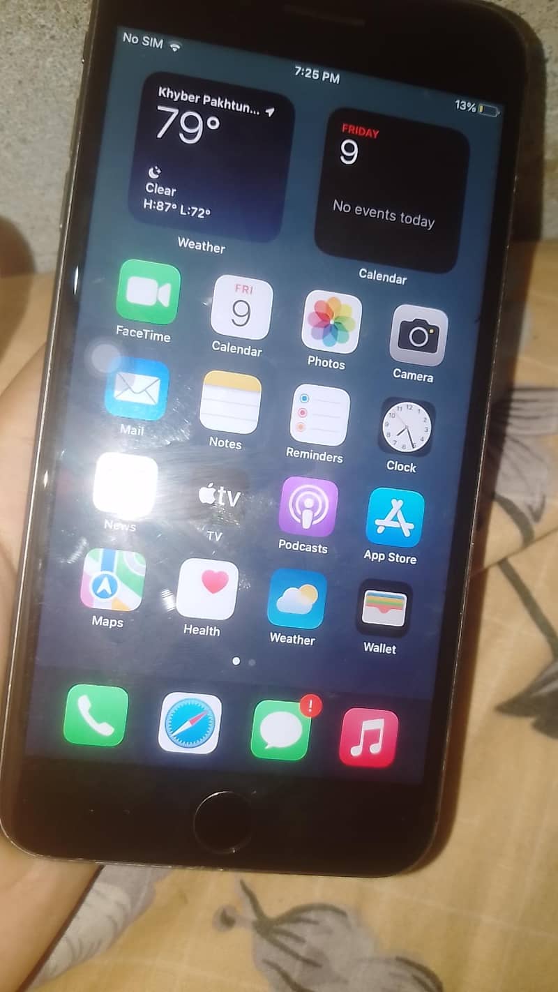 Apple iPhone 8 Plus 0