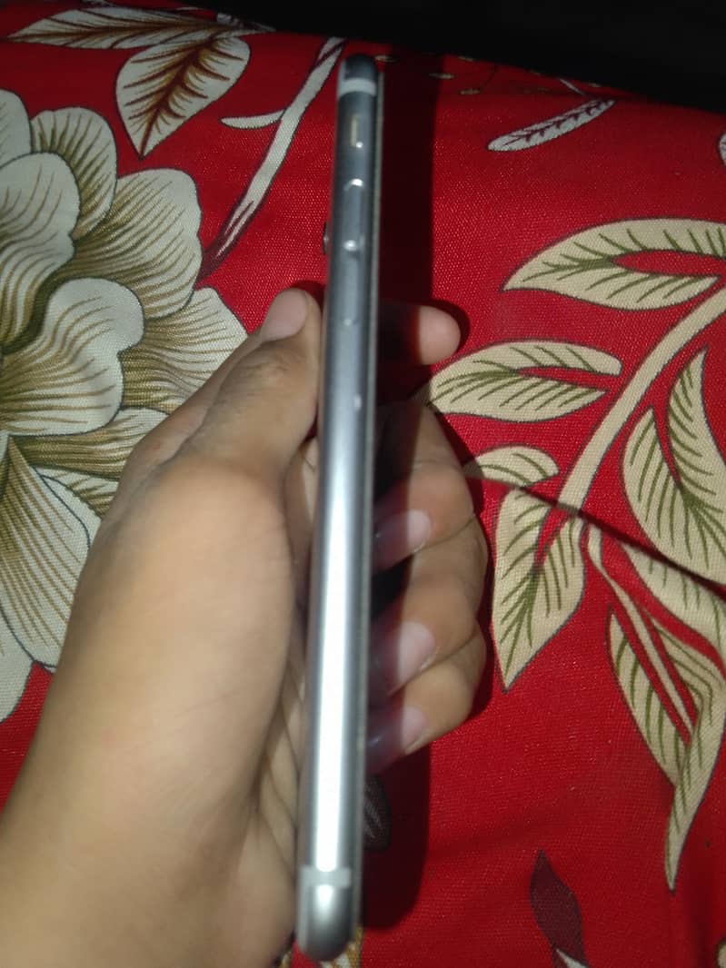 Apple iPhone 6 1