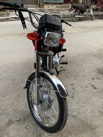 Unique bike, Honda Banaya hai or Sara Saman Honda Laga hai