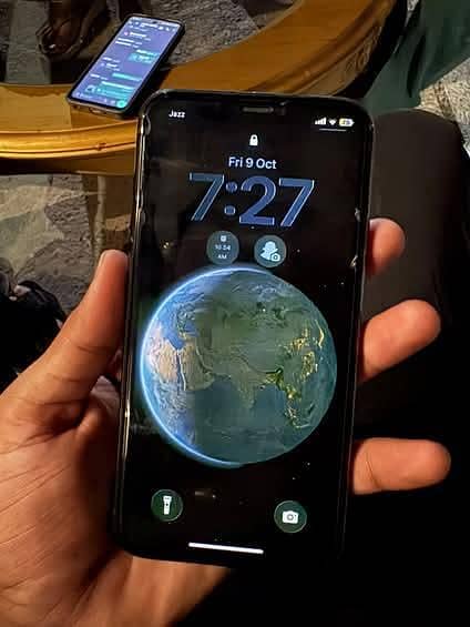 Apple iPhone 11 Pro 1