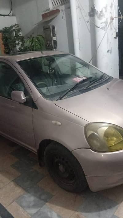 Toyota Vitz 2000