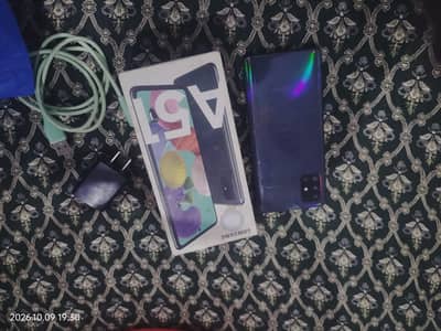 Samsung Mobile A51 with box charger