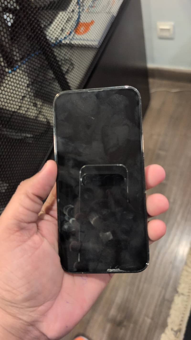 Apple iPhone 13 Pro 3