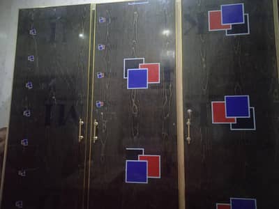 UV sheet almari