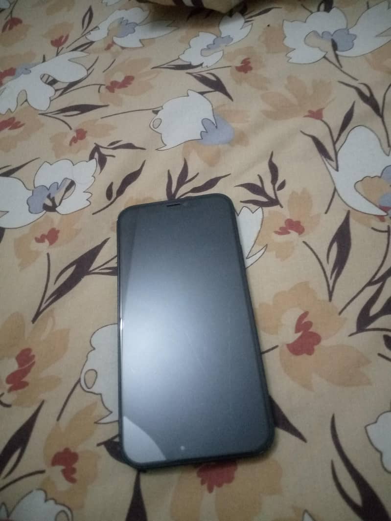 Apple iPhone 12 2