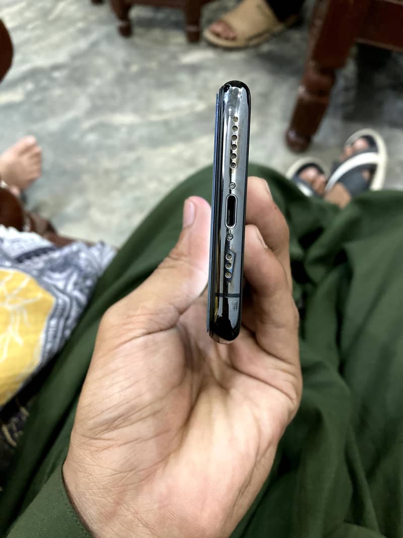 Apple iPhone 11 Pro 3