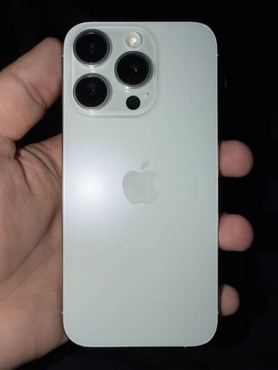 Apple iPhone 15 Pro 256 Gb slightly used 10/10