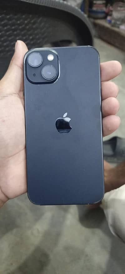 Apple iPhone 13