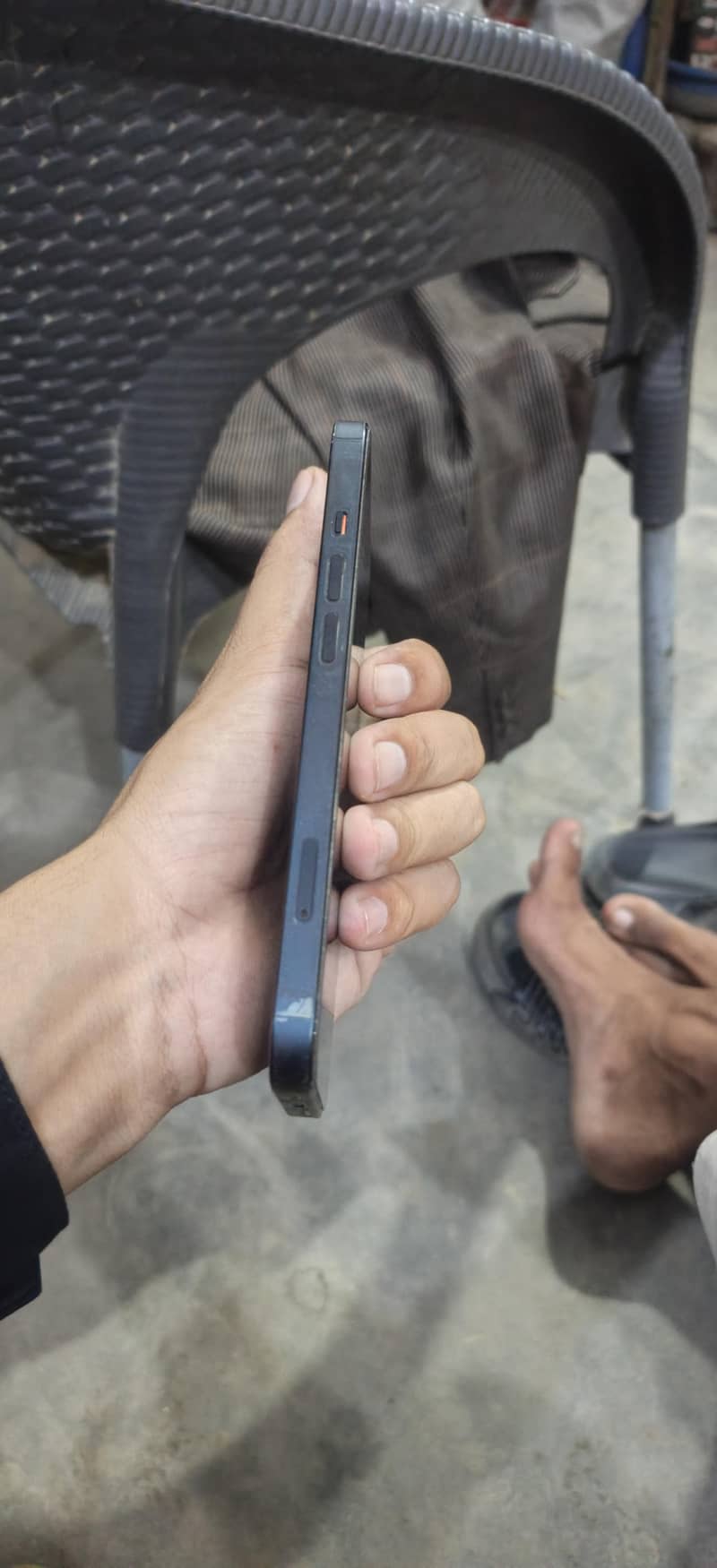 Apple iPhone 13 3