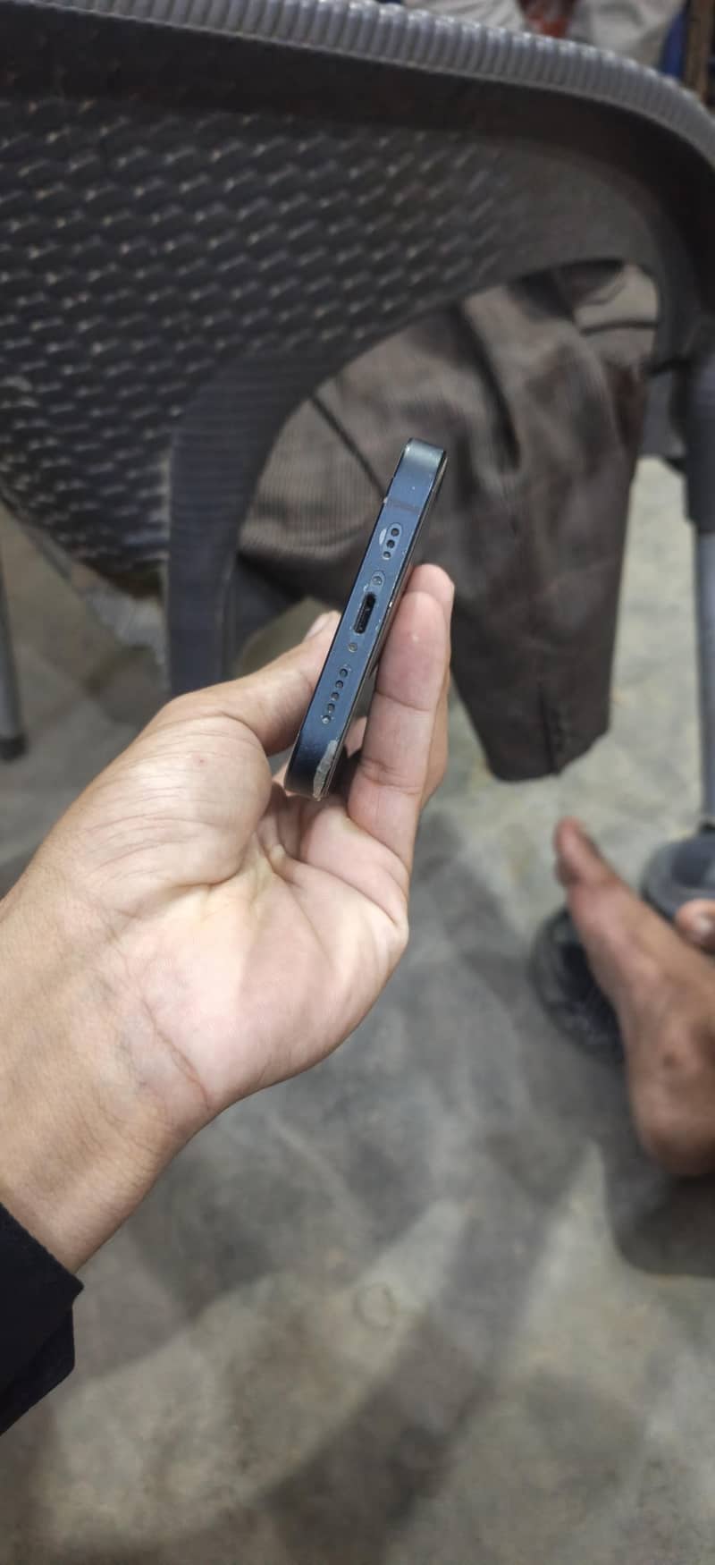 Apple iPhone 13 4