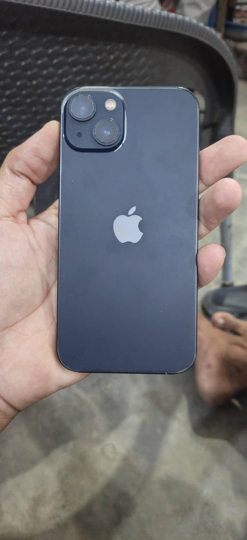 Apple iPhone 13 5