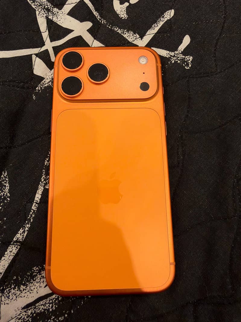 Apple iPhone 17 Pro Max 0