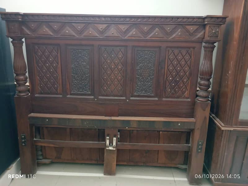 Furniture set Bed,sofa's,showcase,dressing table 0