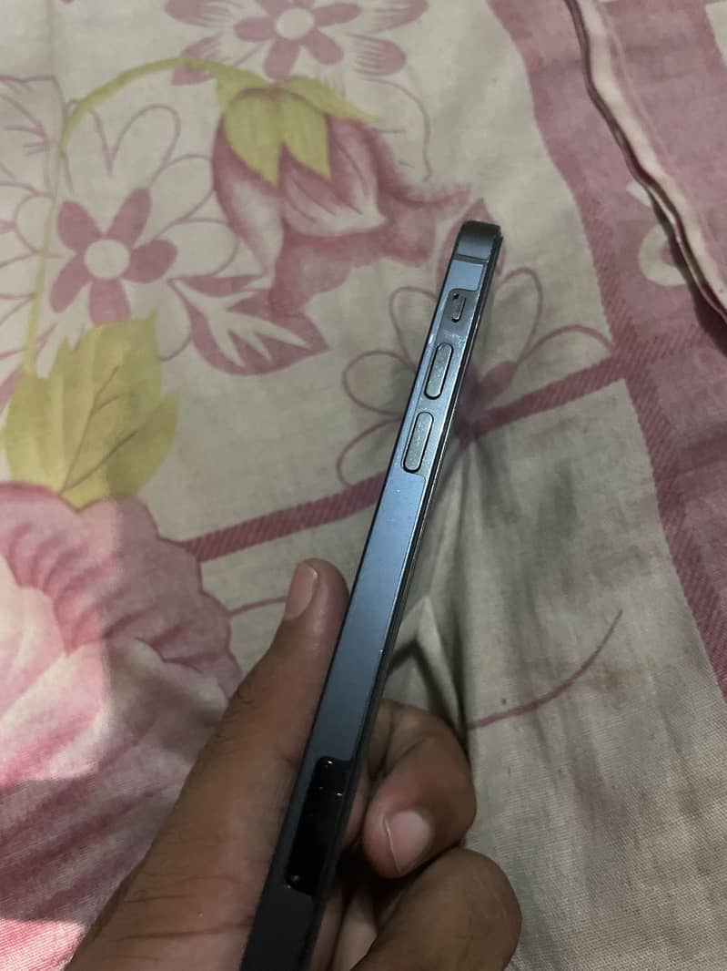 Apple iPhone 12 Pro 1